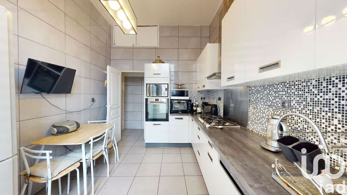 Photo 2 - Appartement à MARSEILLE-1E