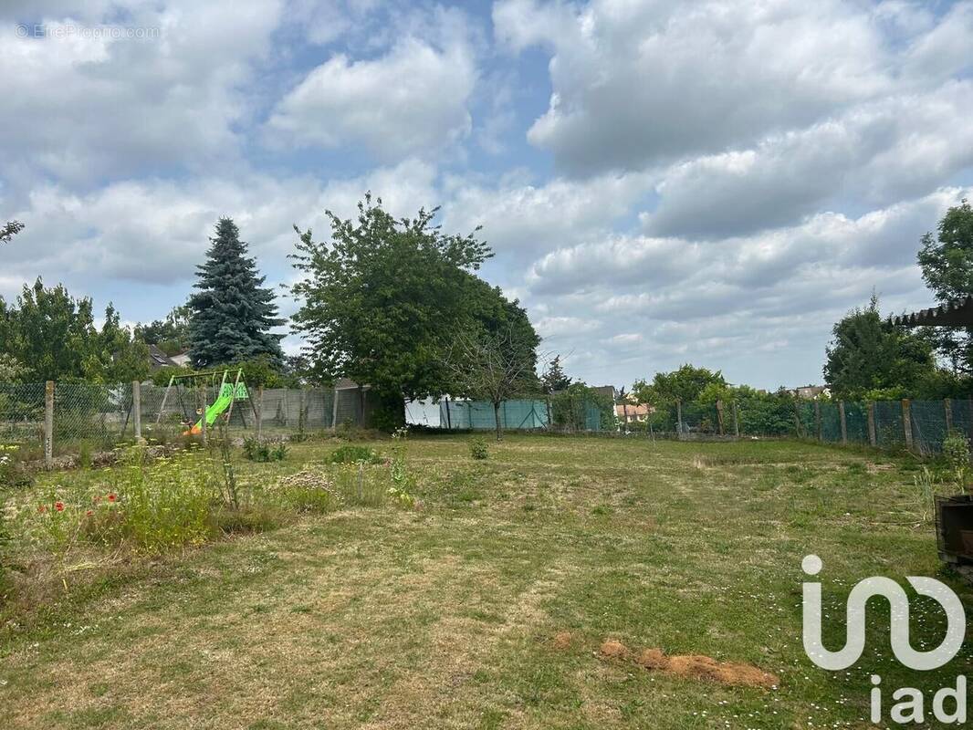 Photo 1 - Terrain à MONTLHERY