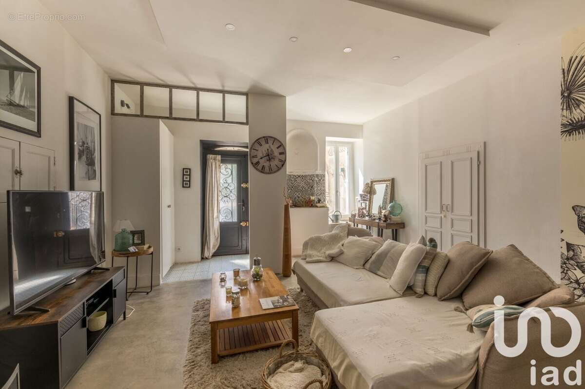 Photo 2 - Maison à MONTPEYROUX