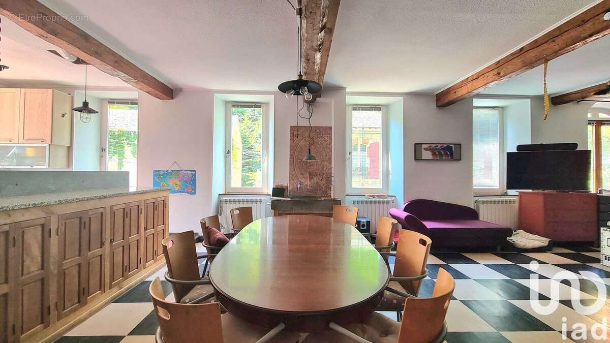 Photo 2 - Maison à ESCOULOUBRE