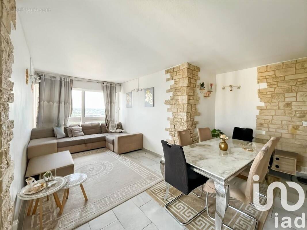 Photo 1 - Appartement à GRIGNY