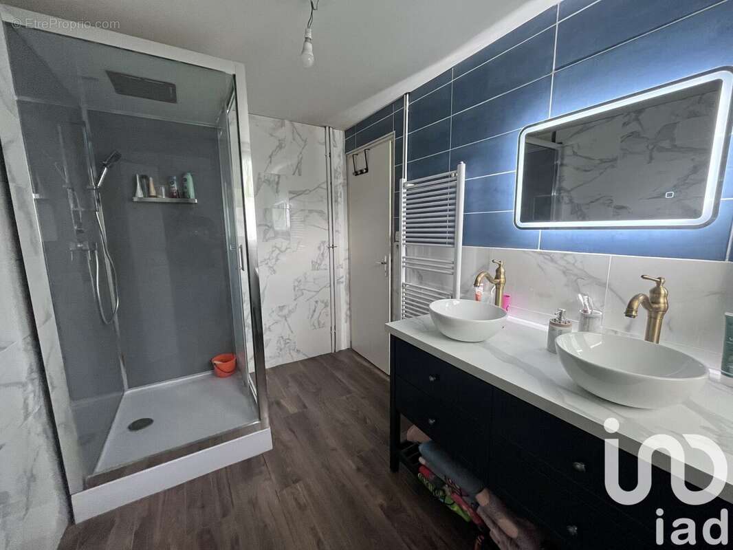 Photo 6 - Maison à SAINT-JUST-EN-CHEVALET