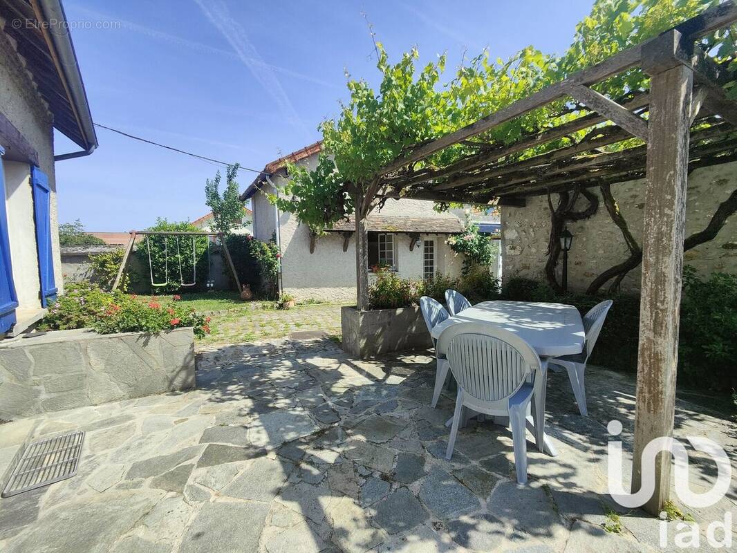 Photo 1 - Maison à VERT-LE-PETIT