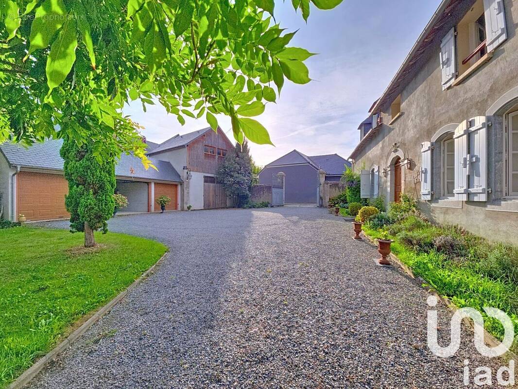 Photo 1 - Maison à JUILLAN