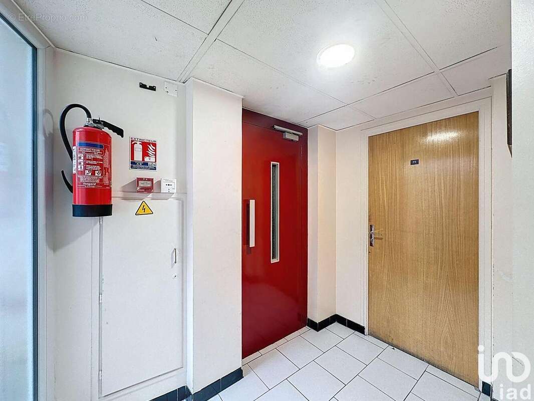 Photo 6 - Commerce à SAINT-ALBAN-SUR-LIMAGNOLE