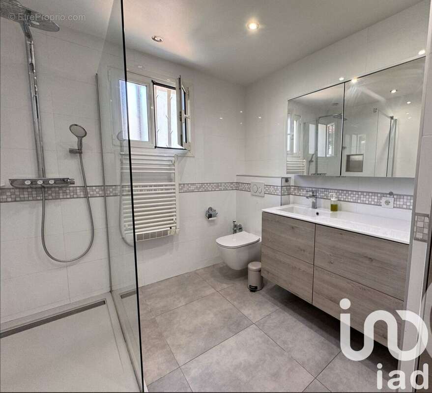 Photo 8 - Maison à LE CANNET