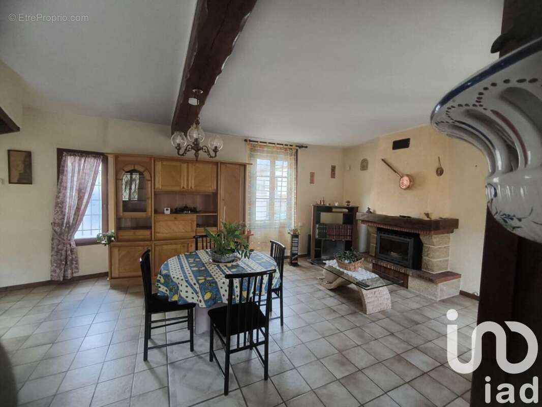 Photo 2 - Maison à ERCUIS