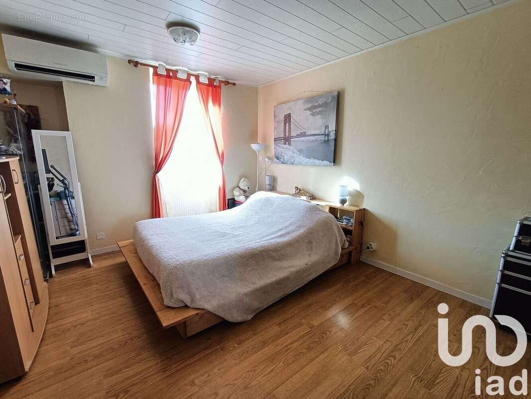 Photo 4 - Maison à SAINT-REMY-EN-ROLLAT