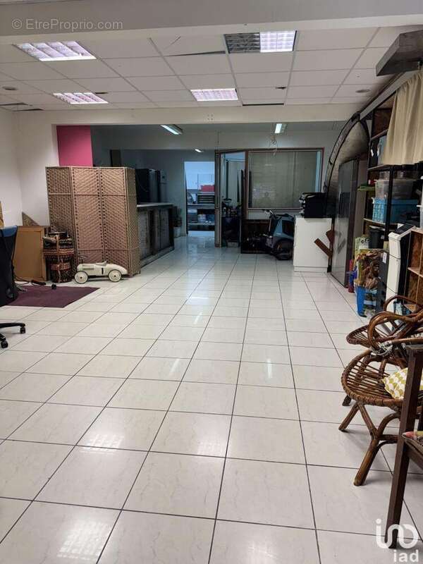 Photo 4 - Commerce à PORT-LOUIS