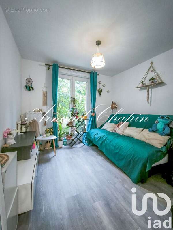 Photo 8 - Appartement à VAUJOURS