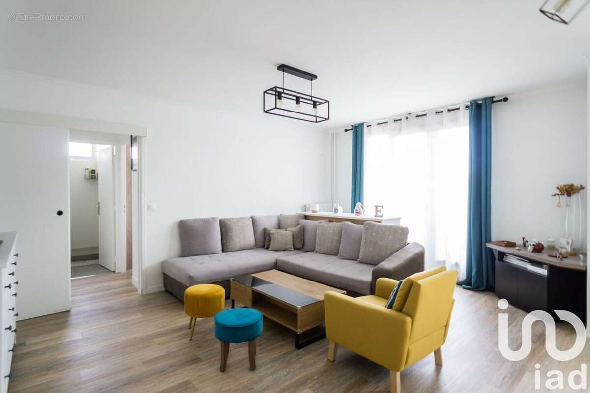 Photo 3 - Appartement à LIVRY-GARGAN