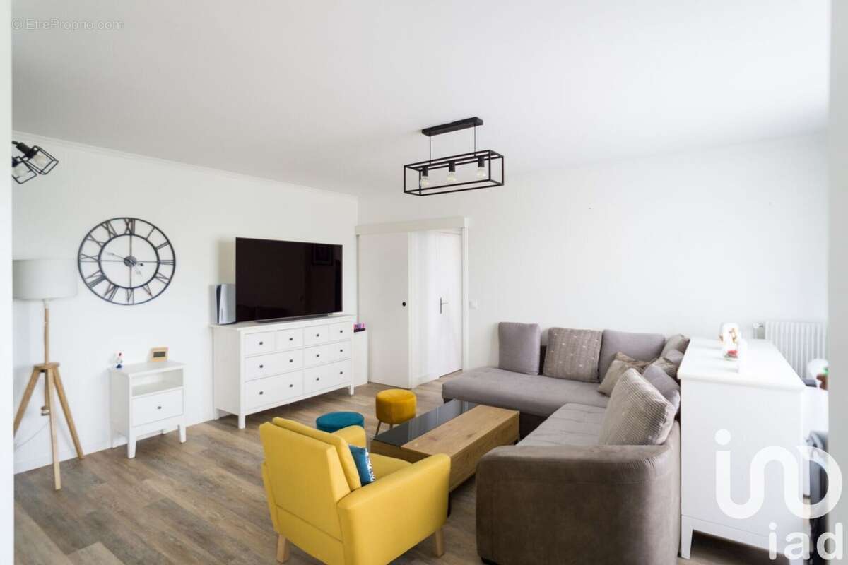 Photo 8 - Appartement à LIVRY-GARGAN