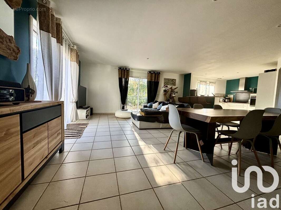 Photo 3 - Maison à GENOUILLE