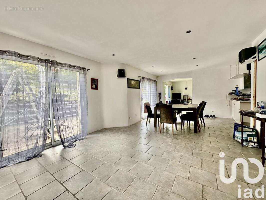 Photo 7 - Maison à ELLIANT