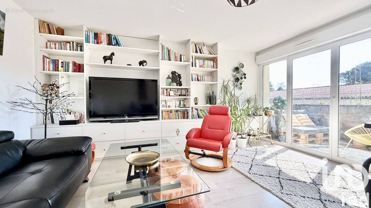 Photo 1 - Appartement à AMBARES-ET-LAGRAVE