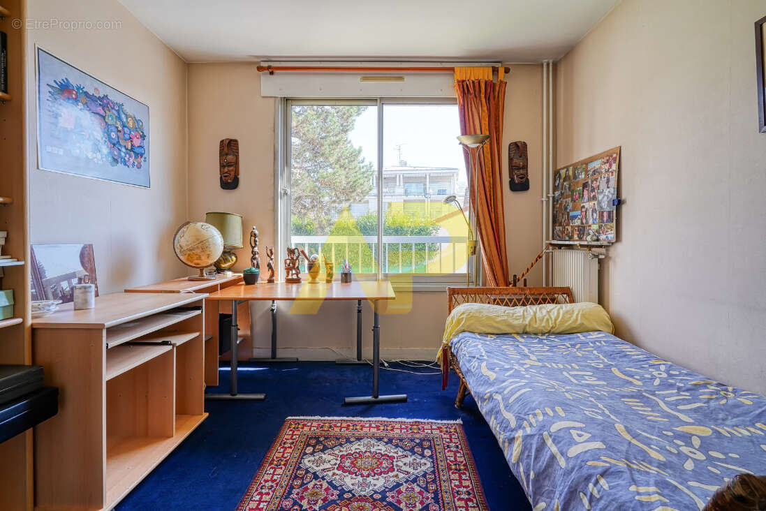 Appartement à LE PLESSIS-ROBINSON