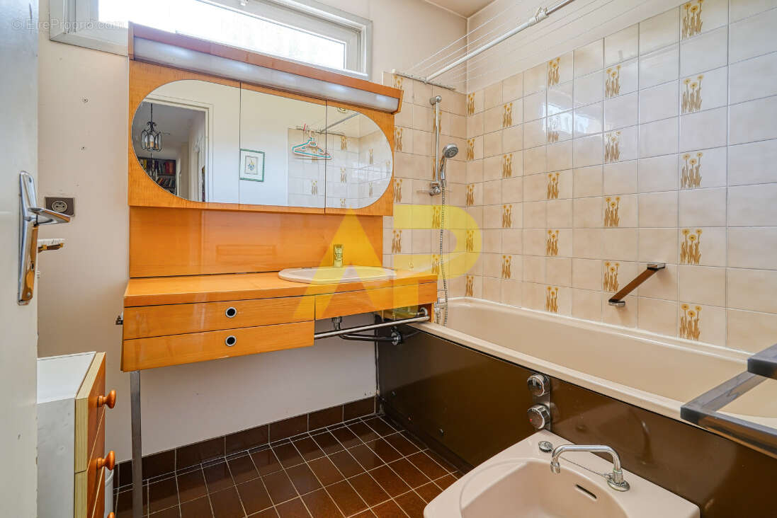 Appartement à LE PLESSIS-ROBINSON