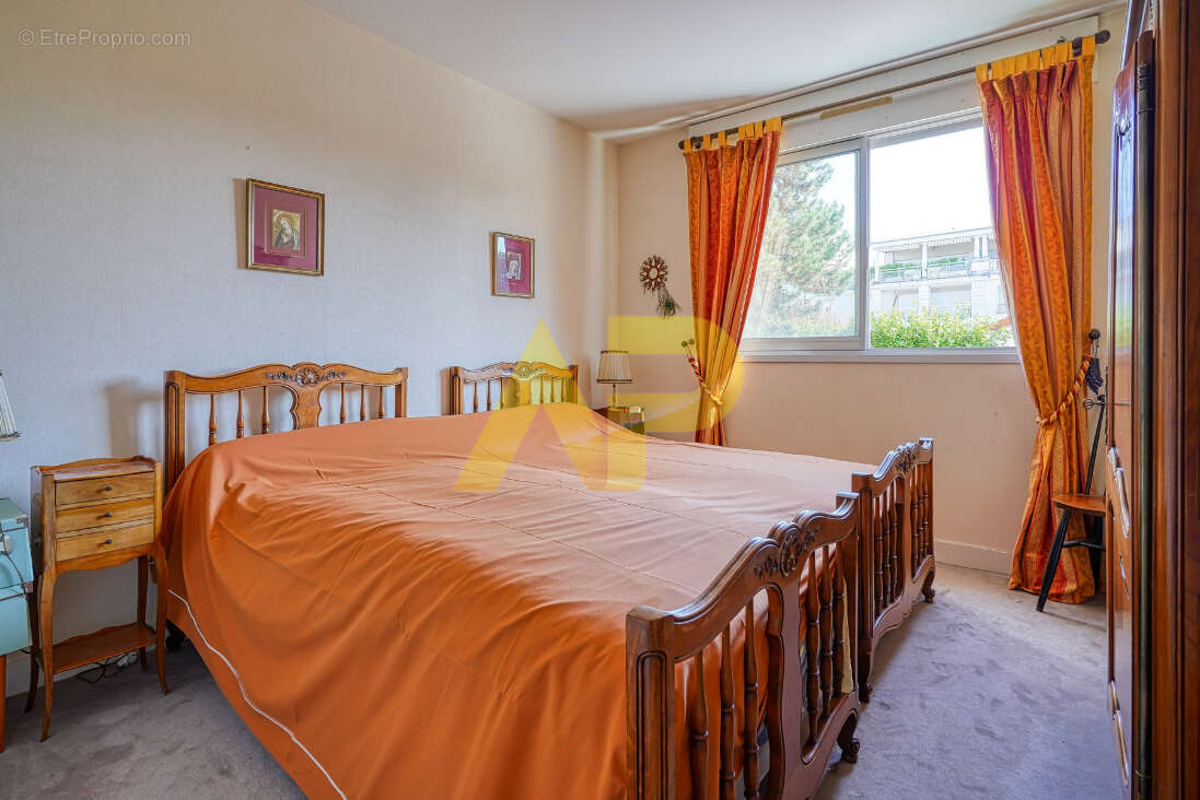 Appartement à LE PLESSIS-ROBINSON