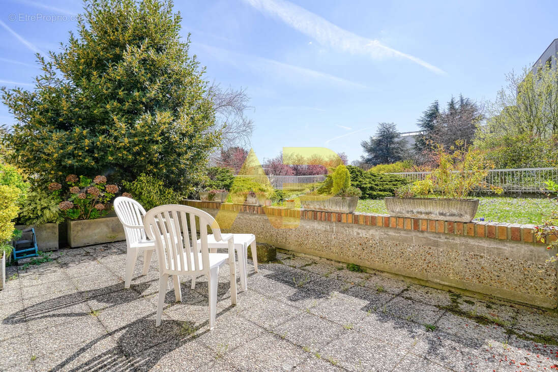 Appartement à LE PLESSIS-ROBINSON