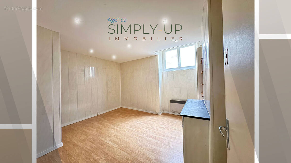 Commerce à PARIS-20E