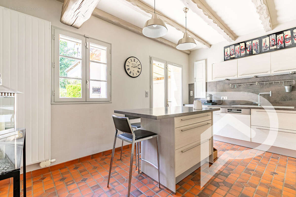 Maison à VERNEUIL-EN-HALATTE