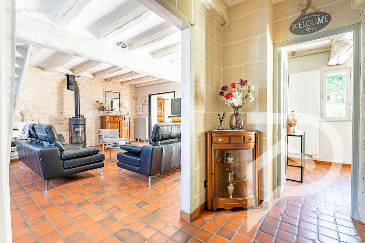 Maison à VERNEUIL-EN-HALATTE