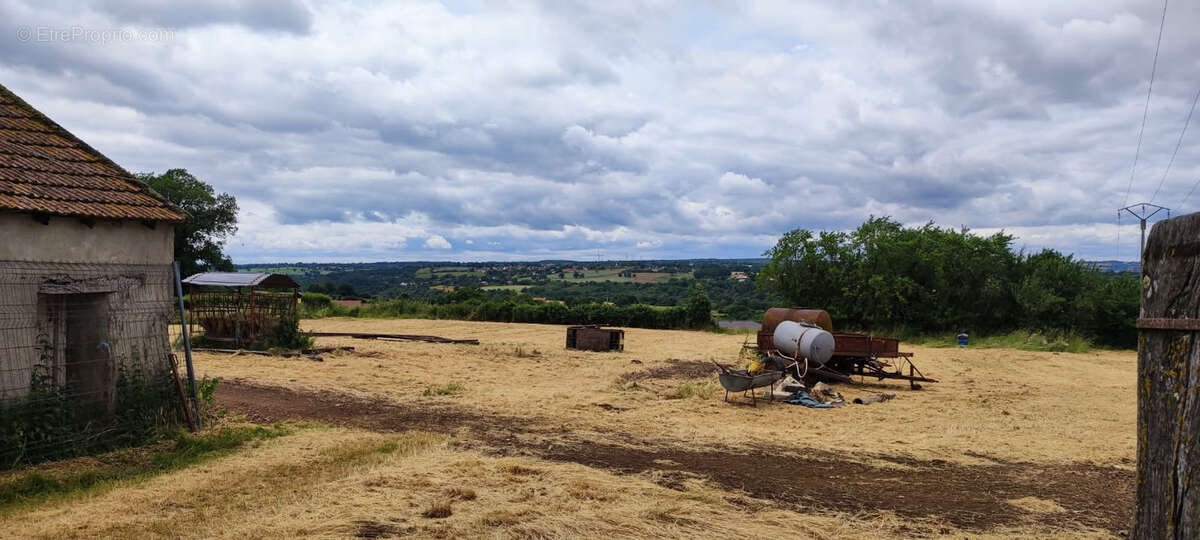 Maison à SAINT-GENEST