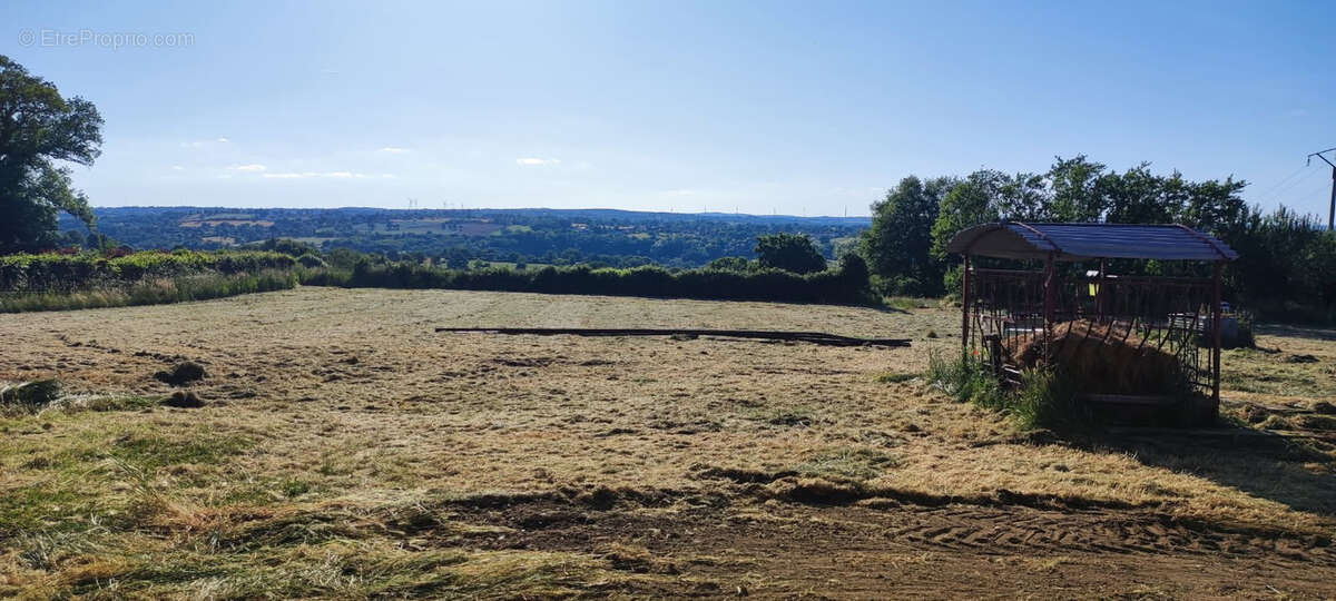 Maison à SAINT-GENEST