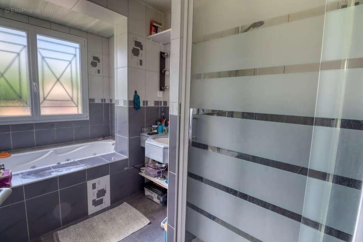 Maison à LE HAILLAN