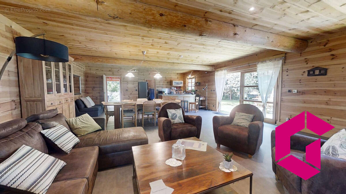 Maison à LE CHAMBON-SUR-LIGNON