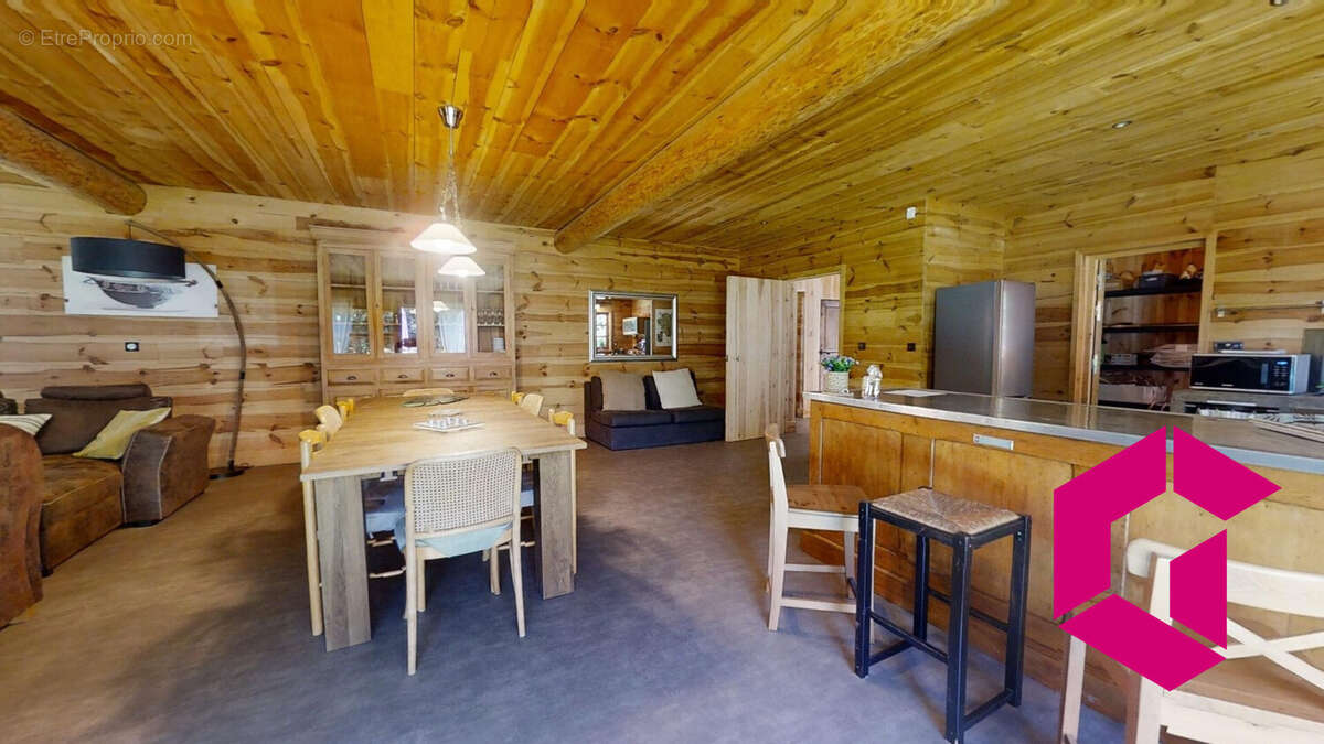 Maison à LE CHAMBON-SUR-LIGNON