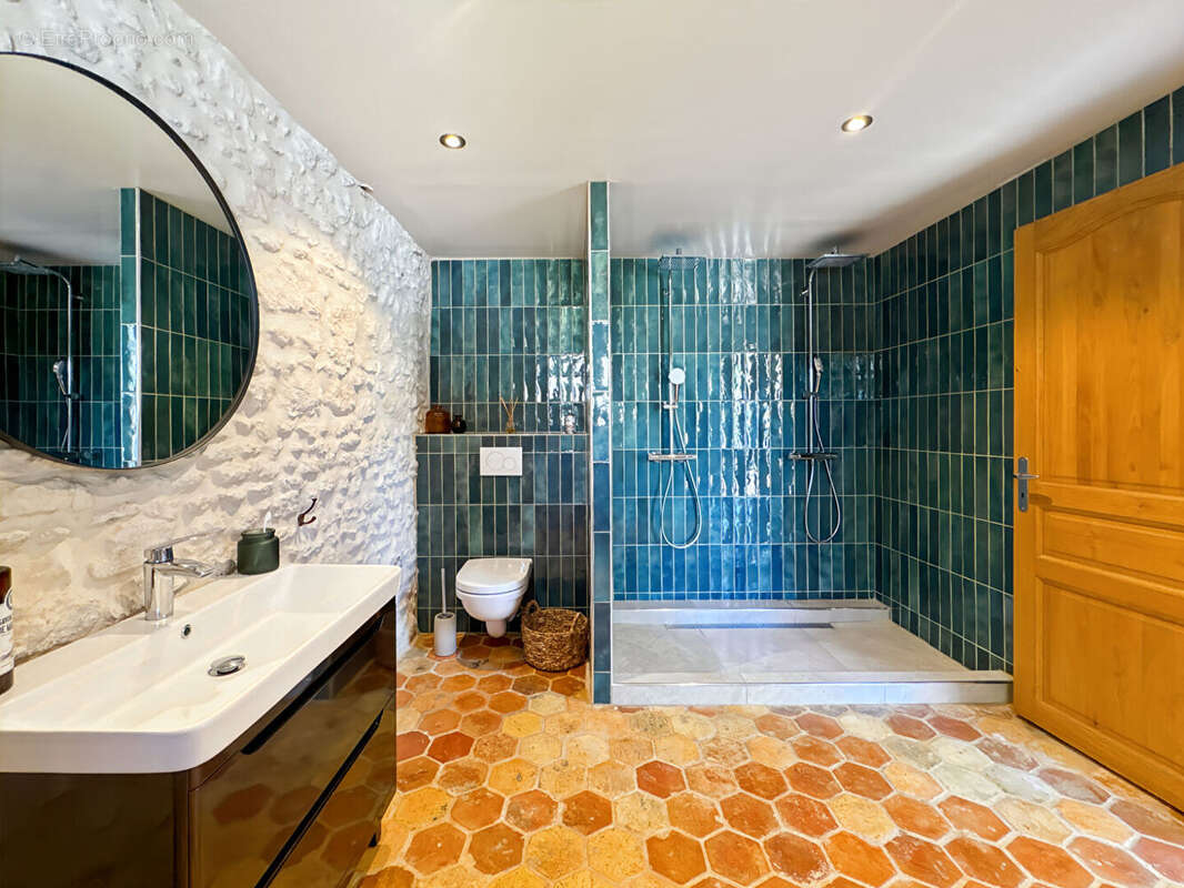 Maison à NEAUPHLETTE