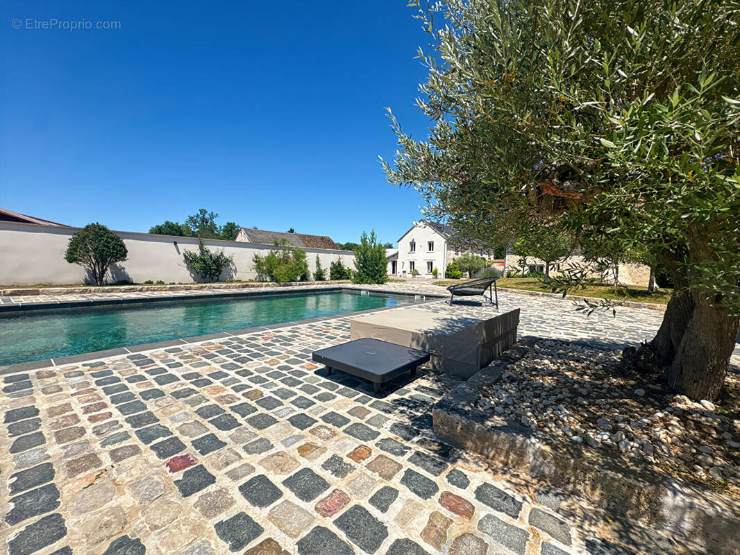 Maison à NEAUPHLETTE