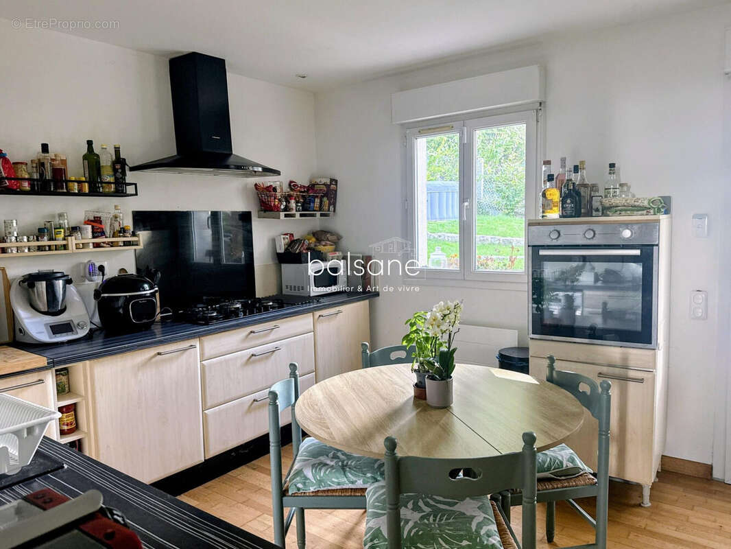 Cuisine - Maison à LA BOUILLE