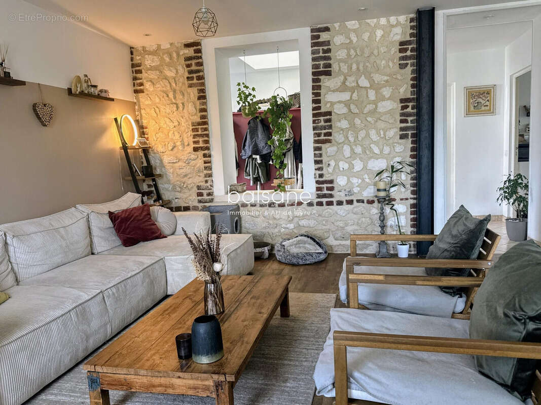 Salon - Maison à LA BOUILLE