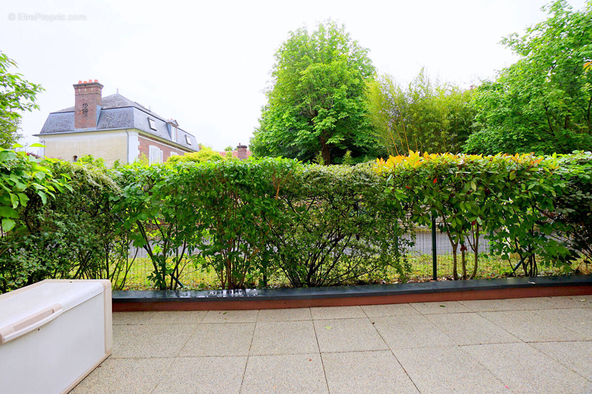 Appartement à ROSNY-SUR-SEINE