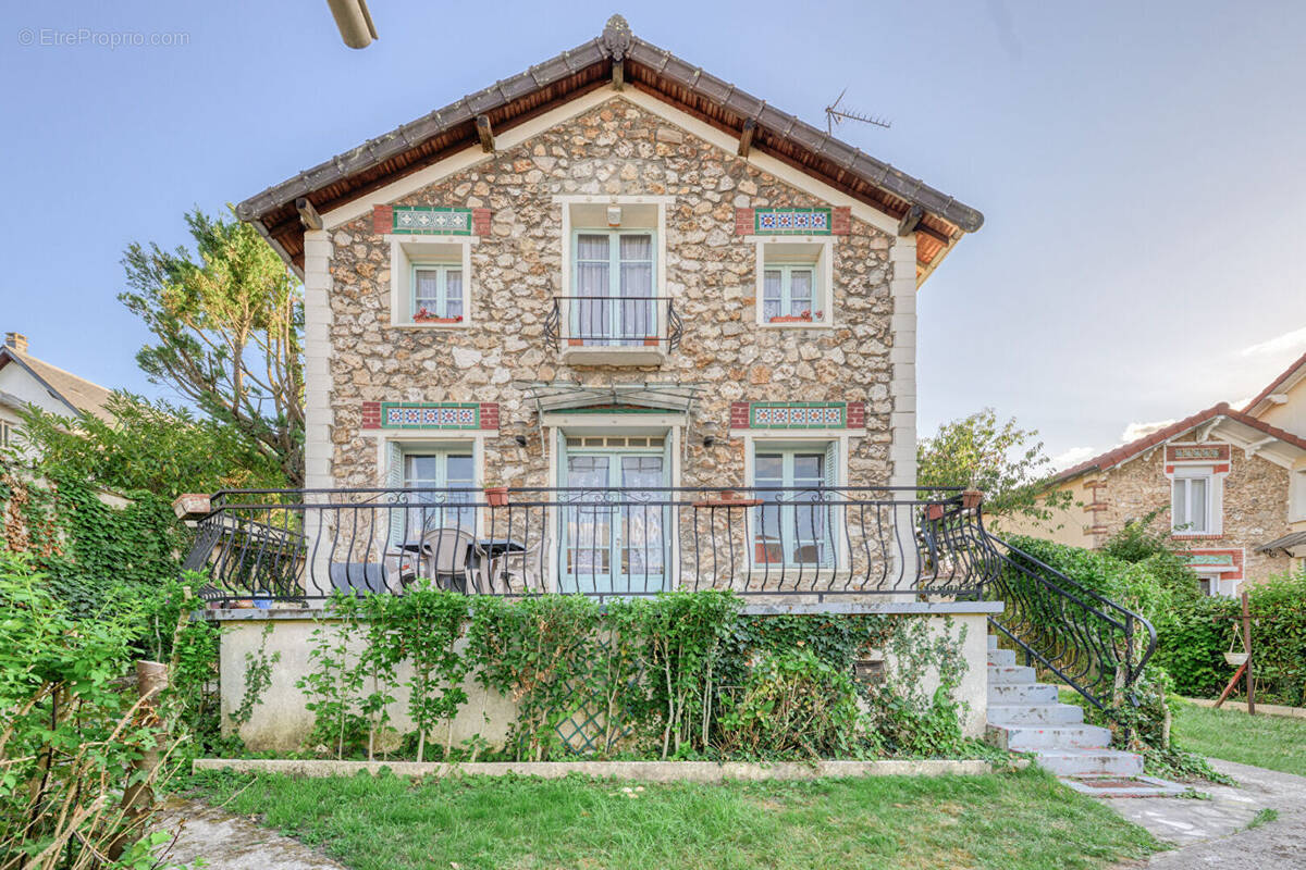 Maison à BRY-SUR-MARNE