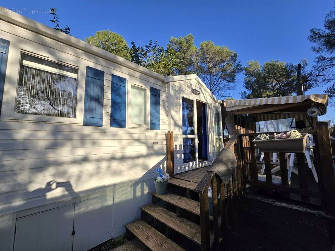 Maison à LE CASTELLET
