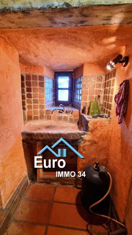 Autre à THEZAN-LES-BEZIERS