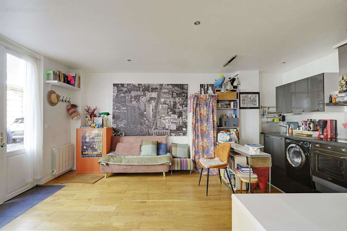 Appartement à PARIS-18E