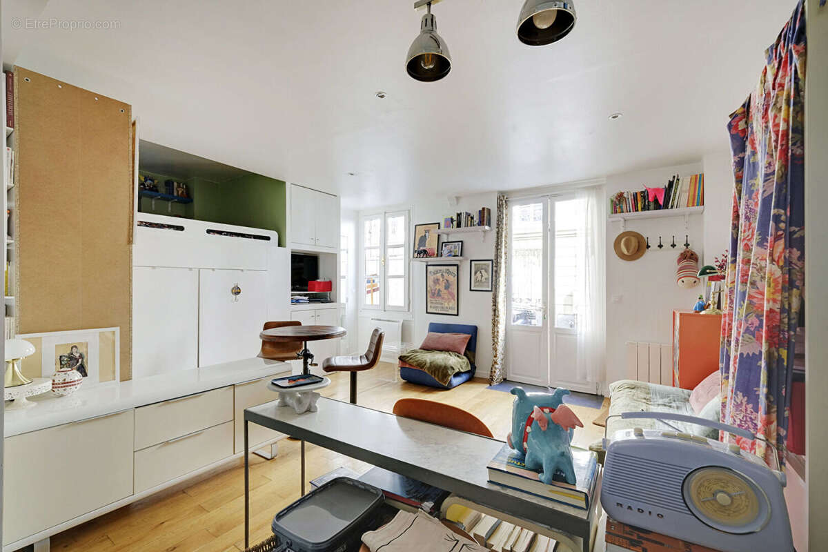 Appartement à PARIS-18E