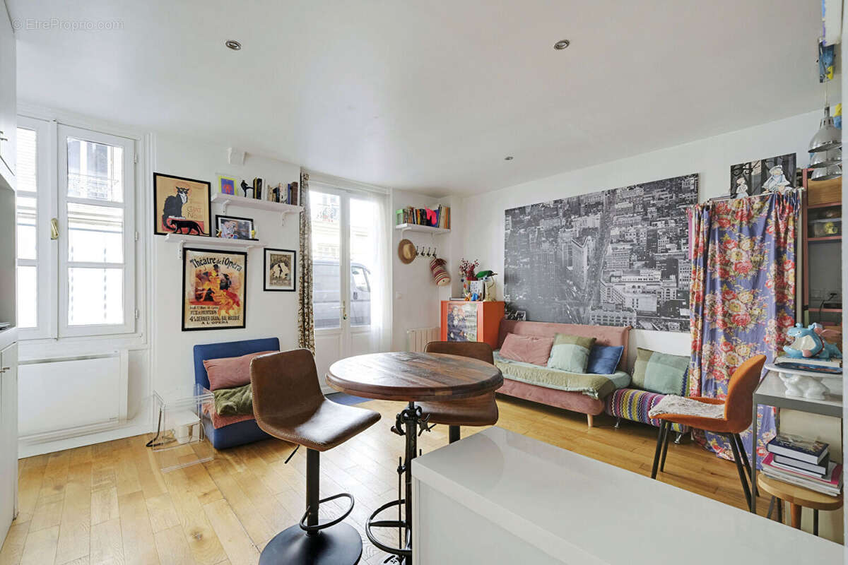 Appartement à PARIS-18E