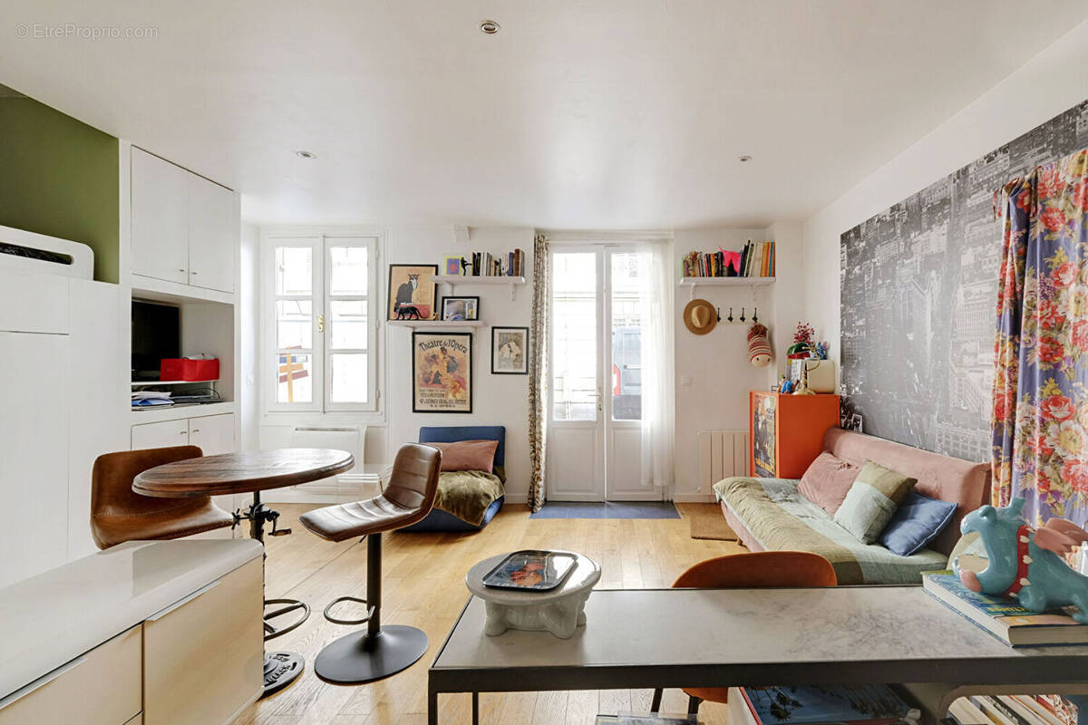 Appartement à PARIS-18E