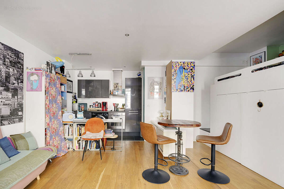 Appartement à PARIS-18E