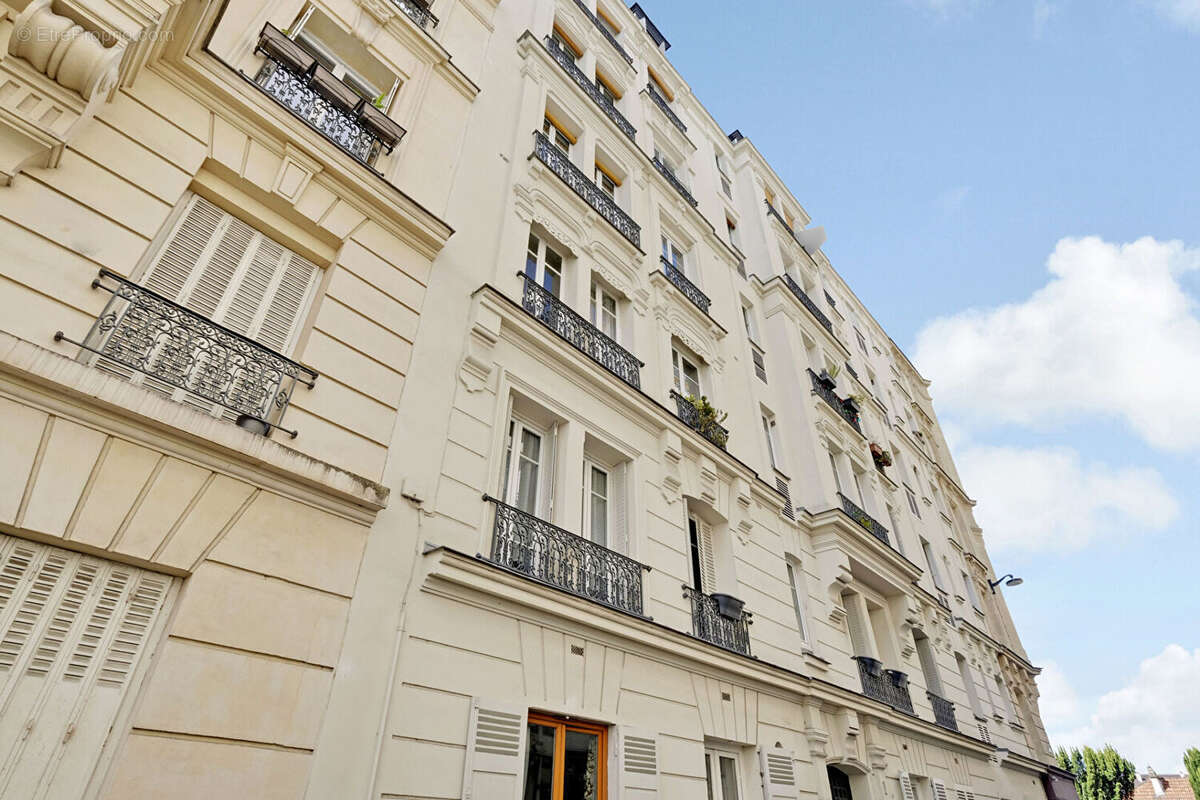 Appartement à PARIS-18E