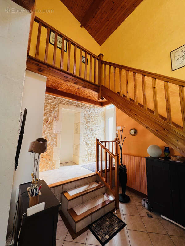 Maison à TONNAY-CHARENTE