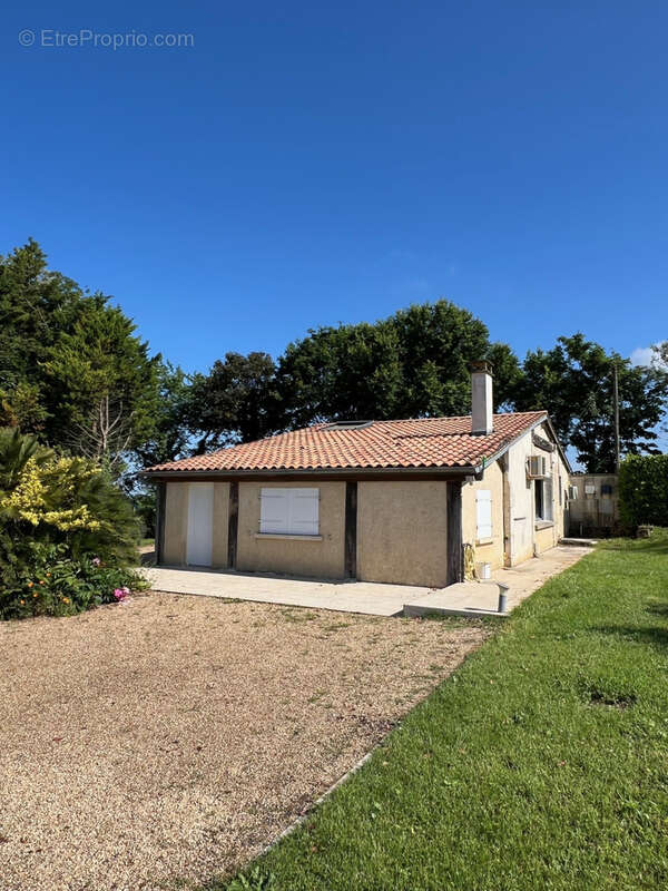 Maison à TONNAY-CHARENTE