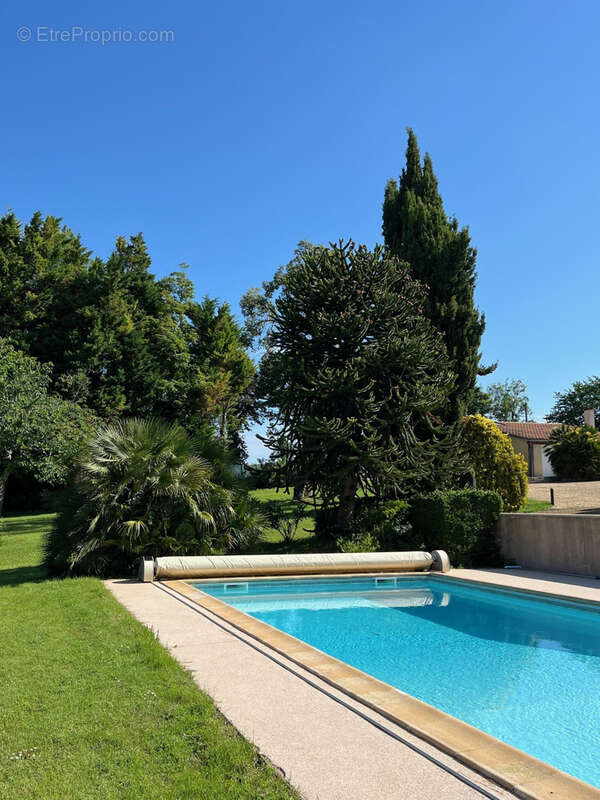 Maison à TONNAY-CHARENTE