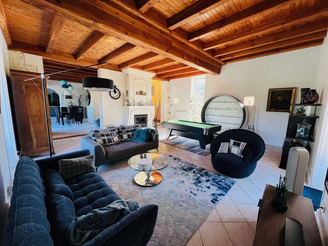 Maison à TONNAY-CHARENTE