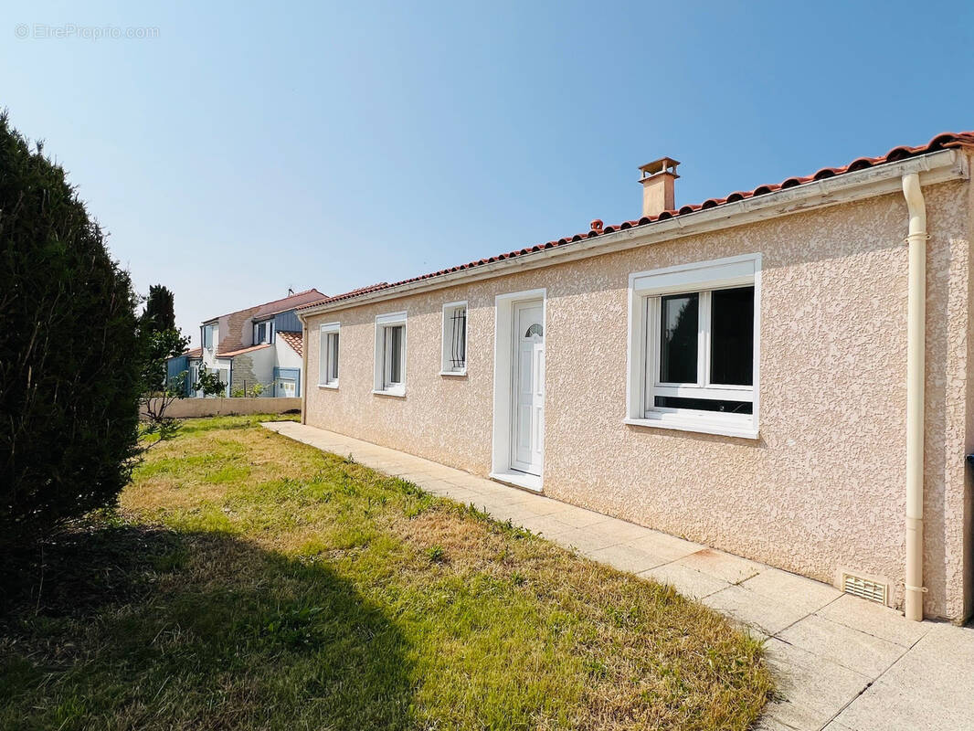 Maison à NIEUL-SUR-MER